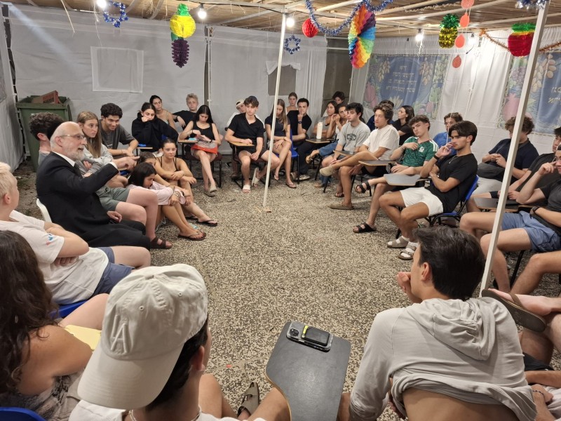 Sukkot, Maccabi Style