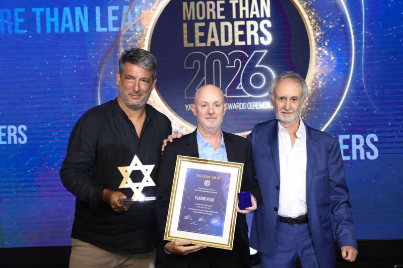 קלאודיו פלויט