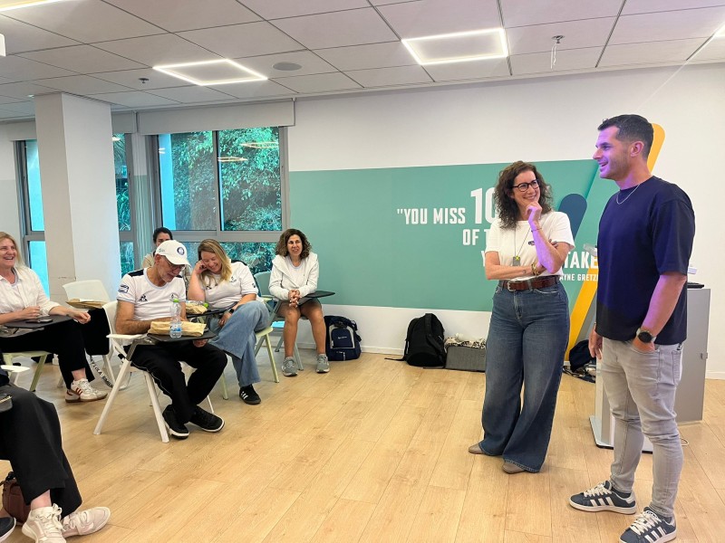 רואי הסינג ושירית עם פורום הנשים מארגנטינה